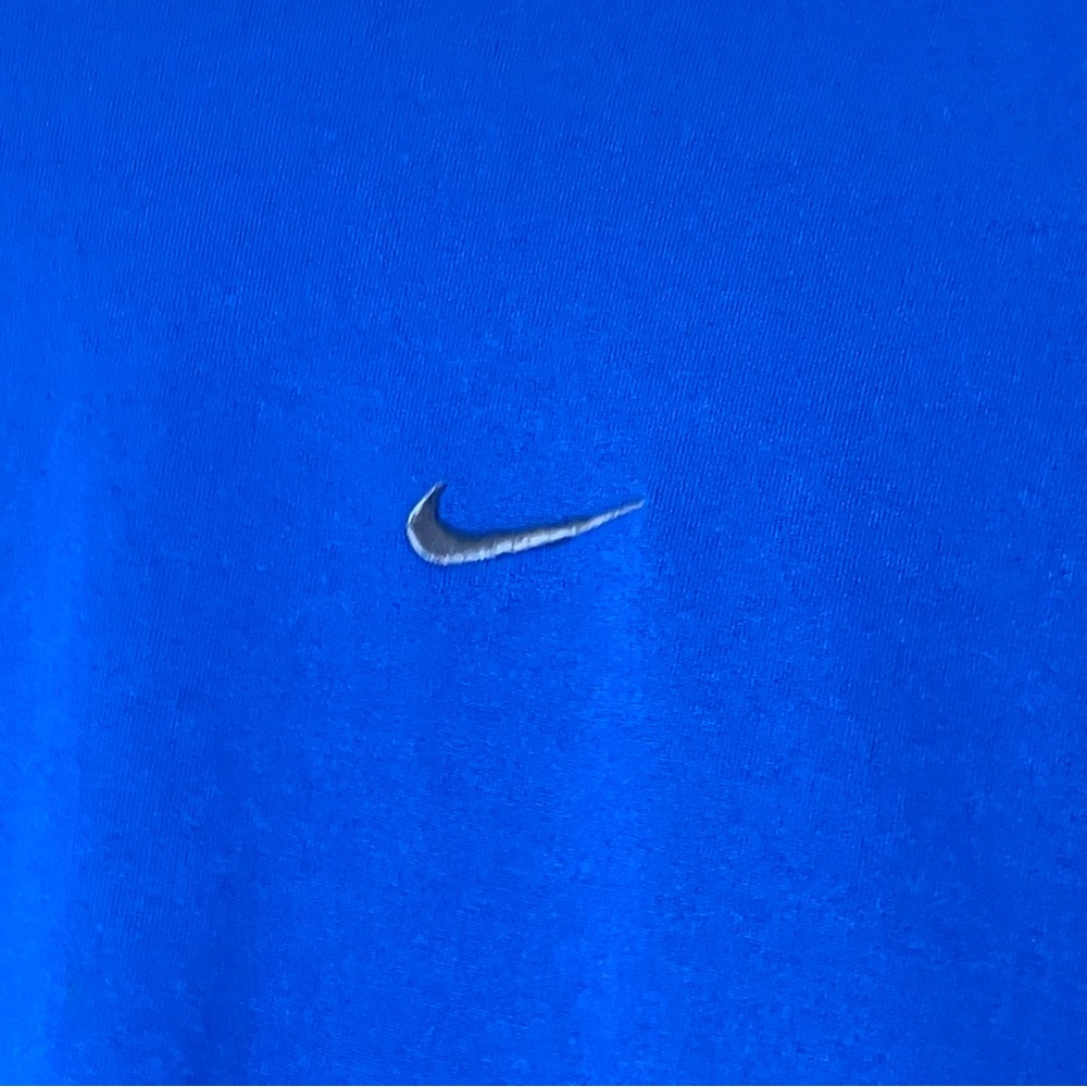 Nike Men's Blue Tee - Picture 10 of 11